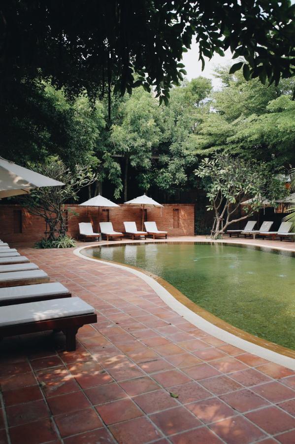 Hotel De L'Amour Sha Plus Prakhon Chai Ngoại thất bức ảnh
