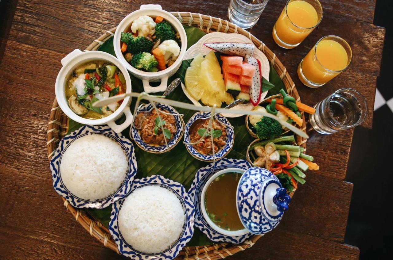 Hotel De L'Amour Sha Plus Prakhon Chai Ngoại thất bức ảnh