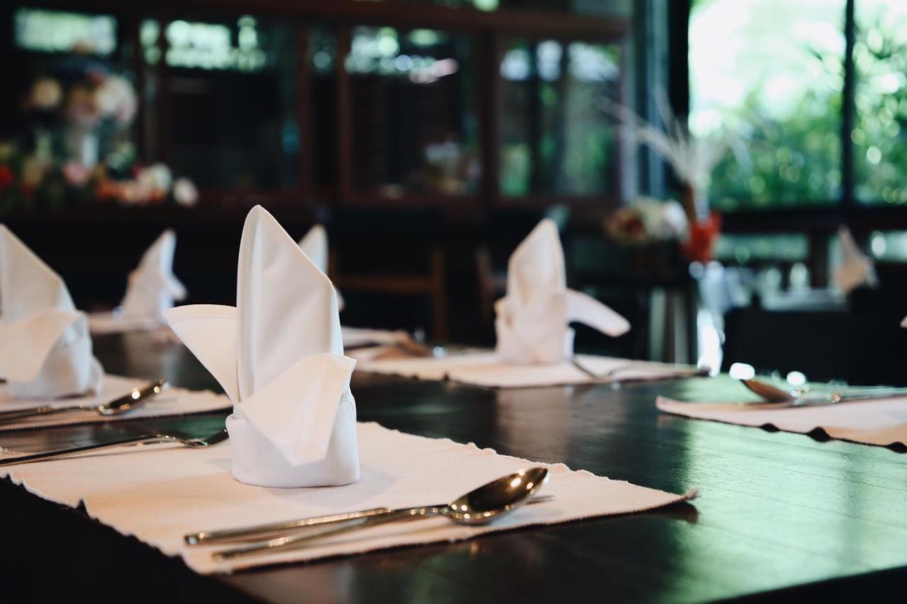 Hotel De L'Amour Sha Plus Prakhon Chai Ngoại thất bức ảnh