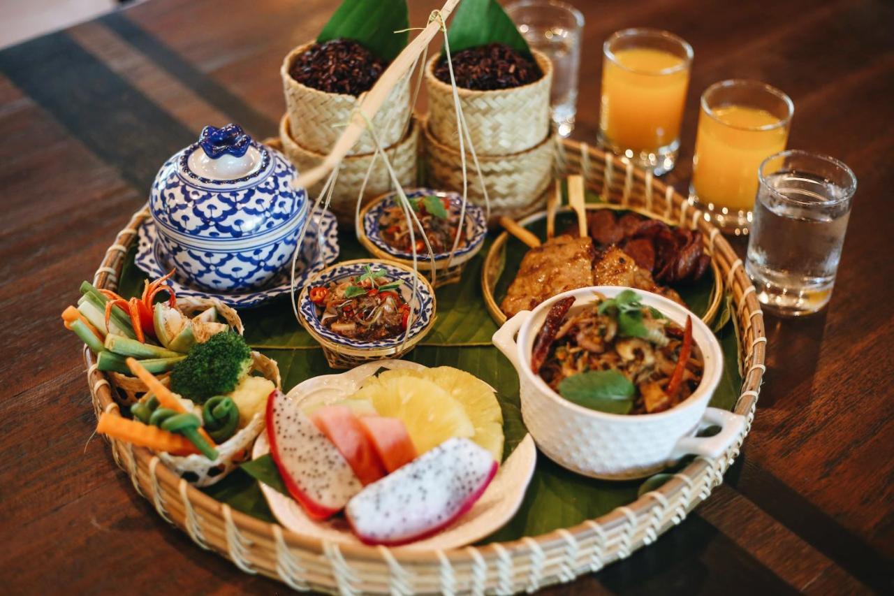 Hotel De L'Amour Sha Plus Prakhon Chai Ngoại thất bức ảnh