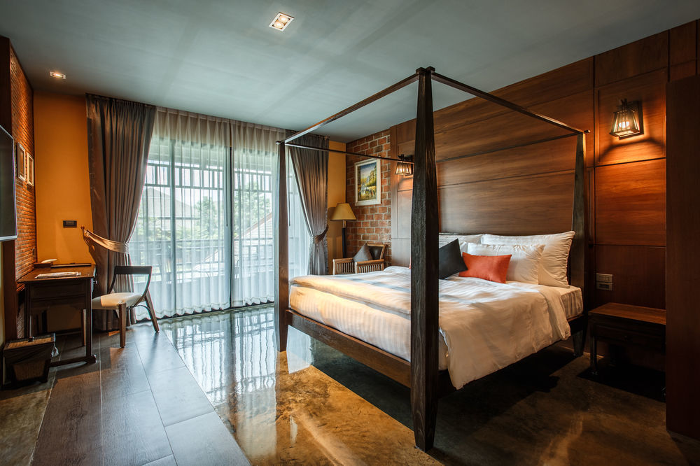 Hotel De L'Amour Sha Plus Prakhon Chai Ngoại thất bức ảnh